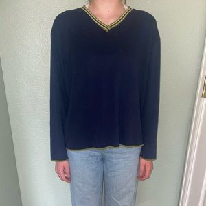 Vintage women’s v-neck sweater navy blue